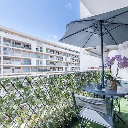 Apartment 1 Piece Pointe De La Croisette A Cannes