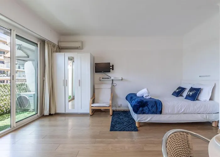 Apartment 1 Piece Pointe De La Croisette A Cannes