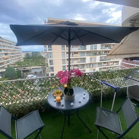 1 Piece Pointe De La Croisette A Cannes